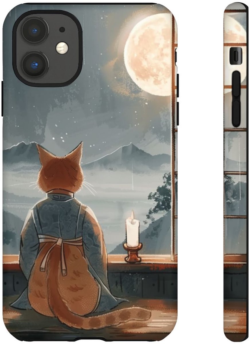 Oranje Kat in Traditioneel Gewaad bij Maanlicht – Telefoonhoesje Geschikt voor iPhone 11