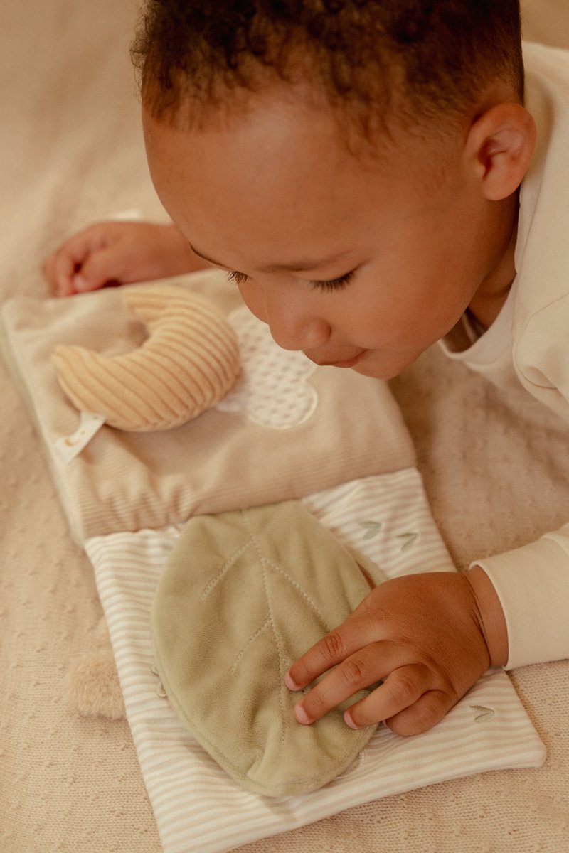 Little Dutch Newborn Naturals Activiteitenboekje — afbeelding 3