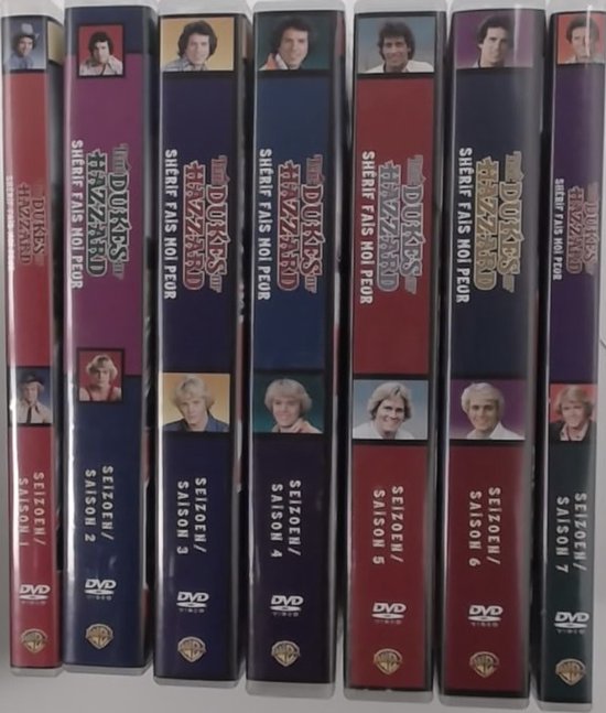 Een rij DVD-boxen van 'The Dukes of Hazzard' seizoenen 1 tot en met 7.