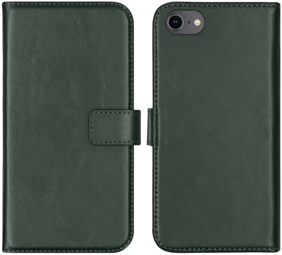 Selencia Hoesje - Geschikt voor iPhone SE (2022) / SE (2020) / 8 / 7 / 6s / 6 - Echt Lederen Bookcase - Groen