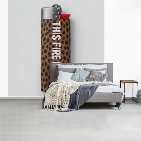 Behang - Fotobehang Aansteker - Quote - Panterprint - Breedte 220 cm x hoogte 220 cm