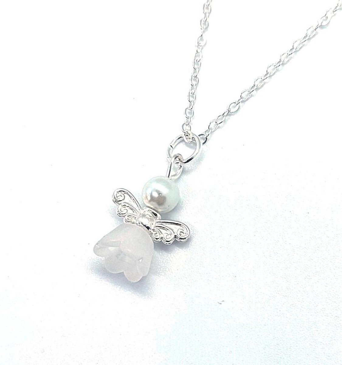 Ketting Meisje- Meisjesketting Engel- Wit- Zilveren Ketting met Engeltje- Ketting beschermengel- Bescherming - Geluk- LiLaLove