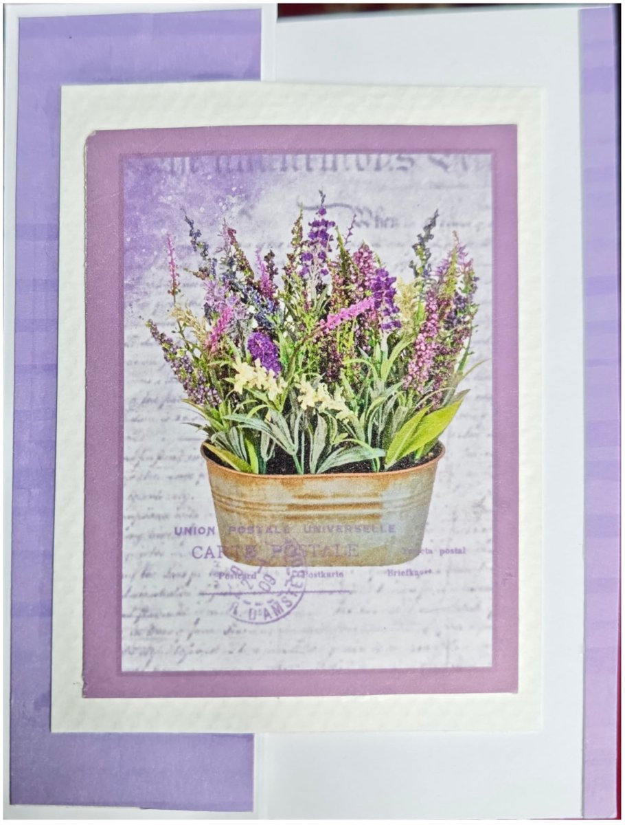40% discount: Luxe Wenskaart met Lavendelbloemen in Rustieke Pot – Handgemaakte Kaart voor Alle Gelegenheden (Luxury Greeting Card with Lavender Flowers in Rustic Pot – Handmade Card for All Occasions)