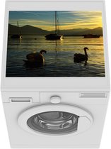 Wasmachine beschermer mat - Zwanen - Zeilboot - Zonsondergang - Breedte 55 cm x hoogte 45 cm