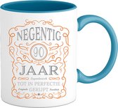 90 Jaar Legendarische Gebrouwen Mok met tekst | Oranje - Zilver | Grappig Verjaardag Beker Cadeau | Bedrukte Mokken | Blauw | 330 ML