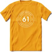 61th Happy Birthday T-shirt | Vintage 1961 Aged to Perfection | 61 jaar verjaardag cadeau | Grappig feest shirt Heren – Dames – Unisex kleding | - Geel - S