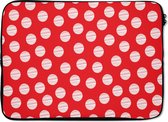 Laptophoes 14 inch - Stippen - Polka dot - Patronen - Rood - Wit - Laptop sleeve - Binnenmaat 34x23,5 cm - Zwarte achterkant