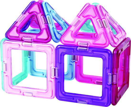 Twee kleine huizen gebouwd van roze, paarse en blauwe Magformers.