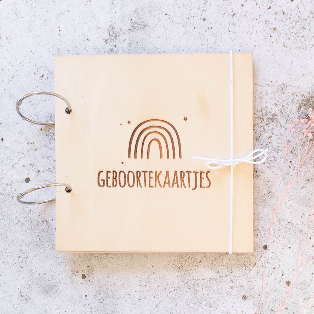 Goedkoopste Houten bewaarbundel geboortekaarten | 20 x 20 cm | kaarten bewaarbundel regenboog