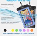 Set van 2 EarKings telefoonhoesjes, zwart en lichtblauw, met smartphone. Beschikbaar in 8 kleuren.
