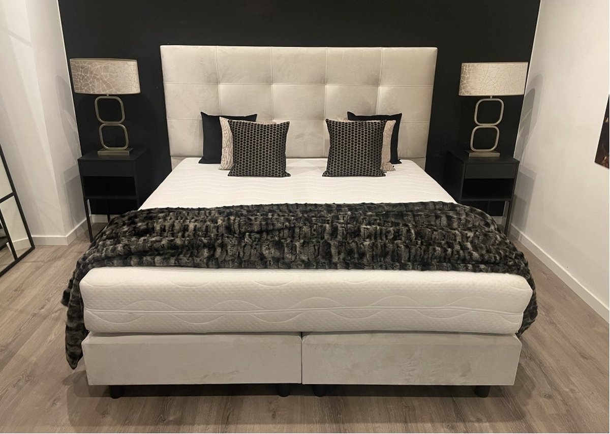 dreambedden Boxspring - 160x220 - New Jersey - incl. Hotel matras XXL 7-zones Pocketvering 25cm dik - Velvet Beige - Geveerde Boxen - Velours