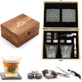 Anouks Whiskey Giftbox - Incl. Stenen, 2 Whiskey Glazen, Kistje, Ijstang, Onderzetter, Flessenopener  - Graniet - Vaderdag Cadeau - Lichtbruin