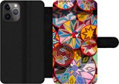 Bookcase pour iPhone 11 Pro Bookcase - Cercle - Motifs - Fleurs - Couleurs - Avec poches - Étui portefeuille avec fermeture magnétique