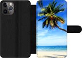 Telefoonhoesje Geschikt voor iPhone 11 Pro telefoonhoesje - Palmbomen - Strand - Zee - Met vakjes - Wallet case met magneetsluiting