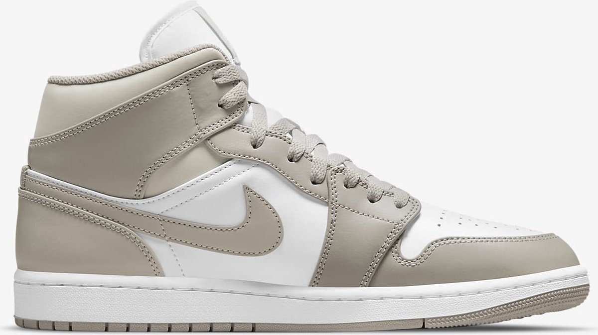 Nike Nike Air Jordan 1 Mid Sneakers Unisex Linen Grijs