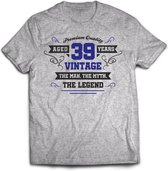 39 Jaar Legend - Feest kado T-Shirt Heren / Dames - Antraciet Grijs / Donker Blauw - Perfect Verjaardag Cadeau Shirt - grappige Spreuken, Zinnen en Teksten. Maat L