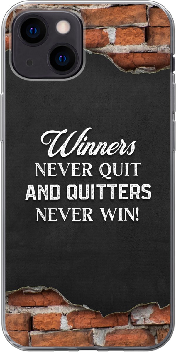 Geschikt voor iPhone 13 mini hoesje - Winners never quit, and quitters never win - Spreuken - Quotes - Siliconen Telefoonhoesje