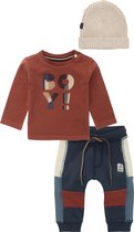 Noppies - Kledingset - 3delig - joggingbroek blauw - shirt bordeaux - Beanie sand - Maat 62