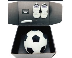 Kraamcadeau jongen met voetbal - cadeau geboorte jongen - kan ook rechtstreeks worden opgestuurd - kraampakket jongen Kraamcadeau jongen met voetbal - cadeau geboorte jongen - kan ook rechtstreeks worden opgestuurd - kraampakket jongen