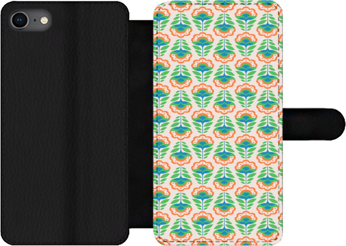 Telefoonhoesje Geschikt voor iPhone 7 telefoonhoesje - Retro - Bloemen - Design - Groen - Oranje - Met vakjes - Wallet case met magneetsluiting