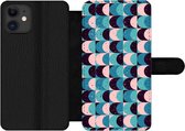 Bookcase Geschikt voor iPhone 12 Pro Max telefoonhoesje - Meisjes - Verf - Patronen - Girl - Kids - Kinderen - Met vakjes - Wallet case met magneetsluiting