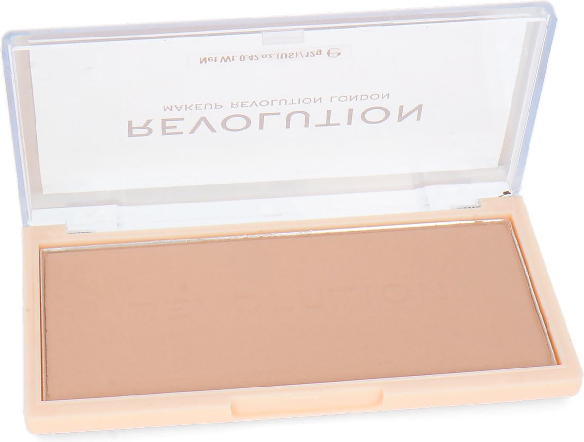 Makeup Revolution Matte Base Pressed Powder - P7 (licht beschadigd doosje)
