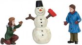 sneeuwpop met kinderen 6 x 2 cm polyresin wit