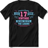 17 Jaar Legend - Feest kado T-Shirt Heren / Dames - Licht Blauw / Licht Roze - Perfect Verjaardag Cadeau Shirt - grappige Spreuken, Zinnen en Teksten. Maat S