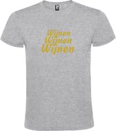 Grijs  T shirt met  print van "Wijnen Wijnen Wijnen " print Goud size S