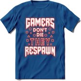 Gamers don't die T-shirt | Neon Rood | Gaming kleding | Grappig game verjaardag cadeau shirt Heren – Dames – Unisex | - Donker Blauw - XXL