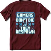 Gamers don't die pixel T-shirt | Neon Blauw | Gaming kleding | Grappig game verjaardag cadeau shirt Heren – Dames – Unisex | - Burgundy - M