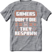 Gamers don't die pixel T-shirt | Oranje | Gaming kleding | Grappig game verjaardag cadeau shirt Heren – Dames – Unisex | - Donker Grijs - Gemaleerd - 3XL
