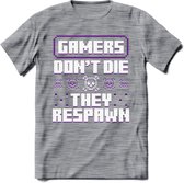 Gamers don't die pixel T-shirt | Paars | Gaming kleding | Grappig game verjaardag cadeau shirt Heren – Dames – Unisex | - Donker Grijs - Gemaleerd - M