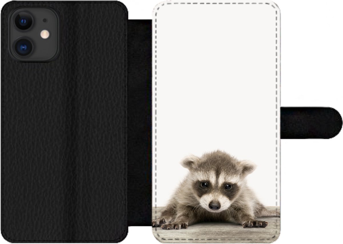 Telefoonhoesje Geschikt voor iPhone 12 Pro Max telefoonhoesje - Wasbeer - Dieren - Kinderen - Jongens - Meisjes - Met vakjes - Wallet case met magneetsluiting