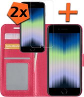 Hoesje Geschikt voor iPhone SE 2022 Hoes Bookcase Flipcase Book Cover Met 2x Screenprotector - Hoes Geschikt voor iPhone SE (2022) Hoesje Book Case - Donkerroze