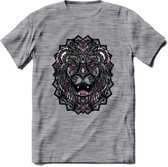 Leeuw - Dieren Mandala T-Shirt | Roze | Grappig Verjaardag Zentangle Dierenkop Cadeau Shirt | Dames - Heren - Unisex | Wildlife Tshirt Kleding Kado | - Donker Grijs - Gemaleerd - L