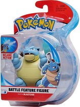 Blastoise - Pokémon Battle Feature Figure + Pokémon Balpen + 5 Pokémon Stickers {Speelgoed voor kinderen jongens meisjes | Knuffel en speel met jou favoriete speelfiguur | Pikachu, Charmander