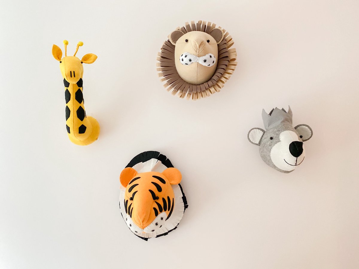 Tijger, Giraf, Leeuw of Beer - PRIJS voor 1 dierenkop -  Vilt stof - Handgemaakt - Kinderkamer Babykamer Woondecoratie Muurdecoratie  - Woon accessoires - Aankleding muur