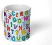 Mok - Koffiemok - Alfabet - School - Patroon - Letters - Mokken - 350 ML - Beker - Koffiemokken - Theemok
