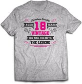 18 Jaar Legend - Feest kado T-Shirt Heren / Dames - Antraciet Grijs / Roze - Perfect Verjaardag Cadeau Shirt - grappige Spreuken, Zinnen en Teksten. Maat S