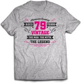 79 Jaar Legend - Feest kado T-Shirt Heren / Dames - Antraciet Grijs / Roze - Perfect Verjaardag Cadeau Shirt - grappige Spreuken, Zinnen en Teksten. Maat S