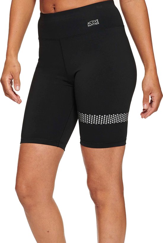 Active panther lilly short legging in de kleur zwart.