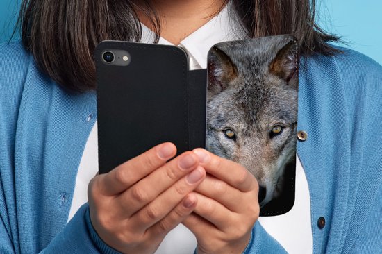 Étui pour iPhone 7 Bookcase - Loup - Portrait - Zwart - Avec poches - Étui portefeuille avec fermeture magnétique