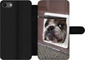 Bookcase Geschikt voor iPhone SE 2020 telefoonhoesje - Hond - Grappig - Kattenluik - Kinderen - Jongens - Meisjes - Kids - Met vakjes - Wallet case met magneetsluiting