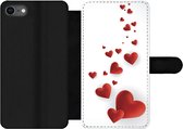 Bookcase Geschikt voor iPhone 7 telefoonhoesje - Een illustratie van een pad van hartjes - Met vakjes - Wallet case met magneetsluiting