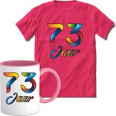 73 Jaar Vrolijke Verjaadag T-shirt met mok giftset Roze | Verjaardag cadeau pakket set | Grappig feest shirt Heren – Dames – Unisex kleding | Koffie en thee mok | Maat L