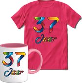 37 Jaar Vrolijke Verjaadag T-shirt met mok giftset Roze | Verjaardag cadeau pakket set | Grappig feest shirt Heren – Dames – Unisex kleding | Koffie en thee mok | Maat XXL
