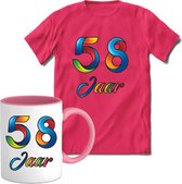 58 Jaar Vrolijke Verjaadag T-shirt met mok giftset Roze | Verjaardag cadeau pakket set | Grappig feest shirt Heren – Dames – Unisex kleding | Koffie en thee mok | Maat M