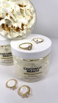 Cadeau voor vrouw - Whipped Soap Soufflé met verborgen 18 K gold plated zirkonia ring - Coconut Beach - schuimende body zeep voor in de douche of als scheer creme - FRAGRANTLY