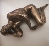 MadDeco - Polyresin - beeldje - naakte - slapende - man